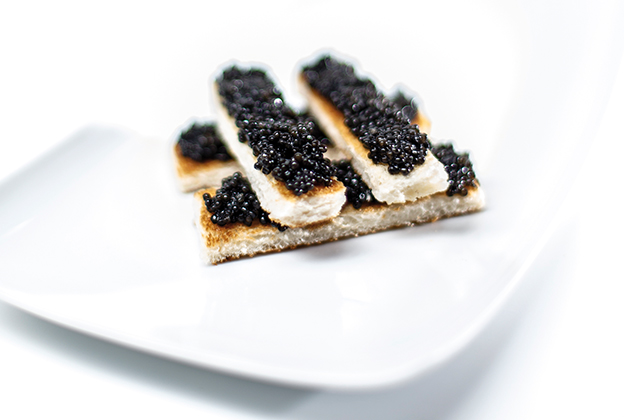finlandia caviar tallrik.jpg
